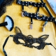 Čipkovaná čierna maska so stužkou - Foxy