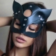 Kožená maska čierna mačka, opasok a cvoky